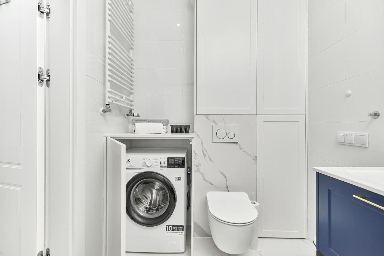 Exclusive Apartments Gwiazdzista With Free Garage Wroclaw By Noclegi Renters ภายนอก รูปภาพ