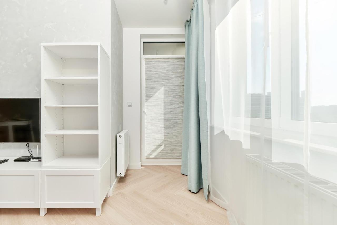 Exclusive Apartments Gwiazdzista With Free Garage Wroclaw By Noclegi Renters ภายนอก รูปภาพ