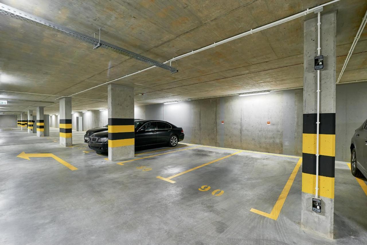 Exclusive Apartments Gwiazdzista With Free Garage Wroclaw By Noclegi Renters ภายนอก รูปภาพ