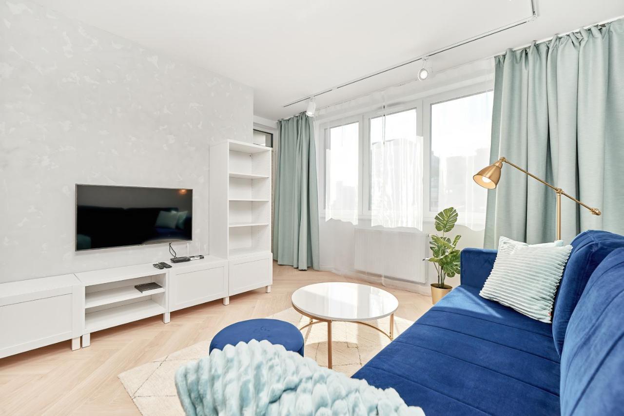 Exclusive Apartments Gwiazdzista With Free Garage Wroclaw By Noclegi Renters ภายนอก รูปภาพ