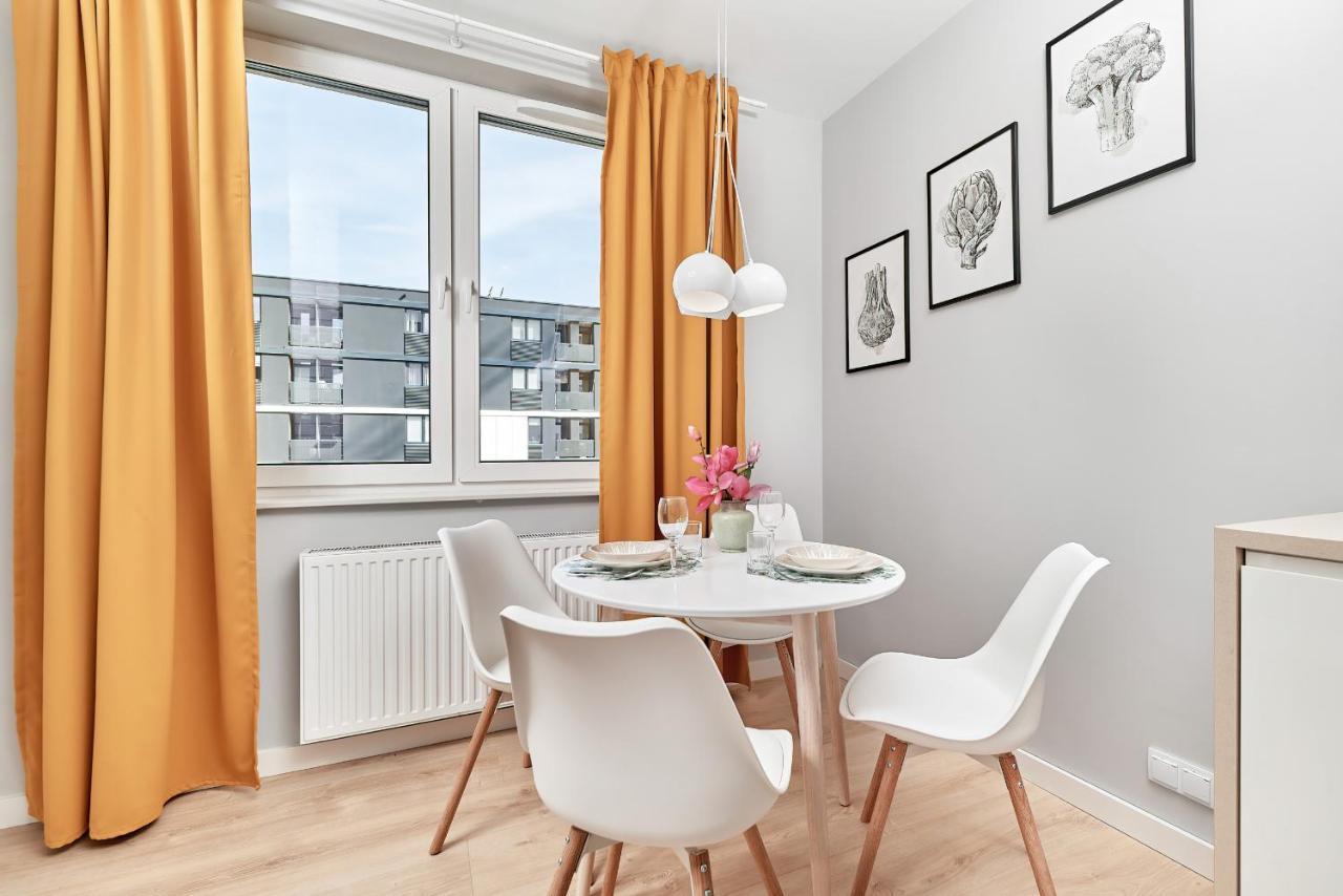 Exclusive Apartments Gwiazdzista With Free Garage Wroclaw By Noclegi Renters ภายนอก รูปภาพ