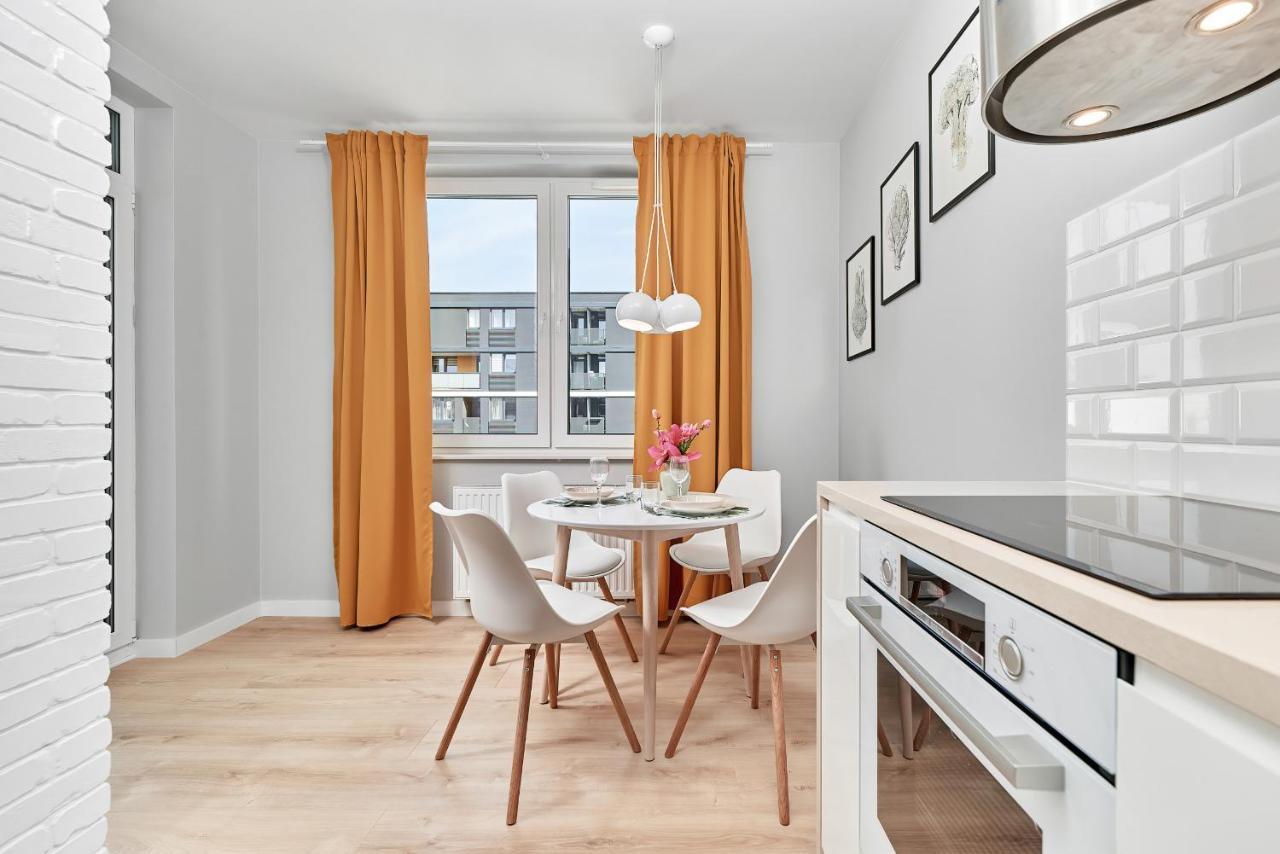 Exclusive Apartments Gwiazdzista With Free Garage Wroclaw By Noclegi Renters ภายนอก รูปภาพ
