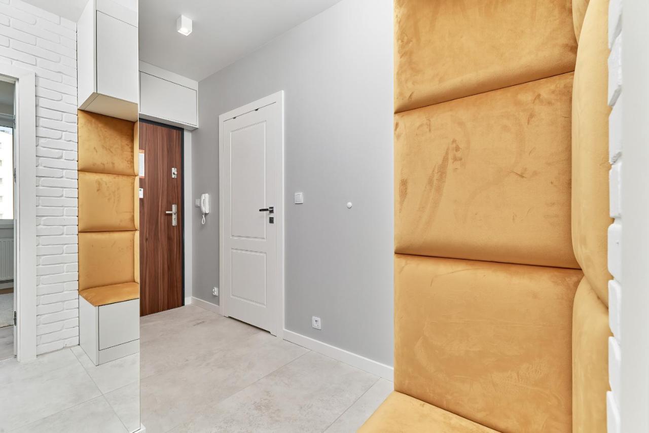 Exclusive Apartments Gwiazdzista With Free Garage Wroclaw By Noclegi Renters ภายนอก รูปภาพ